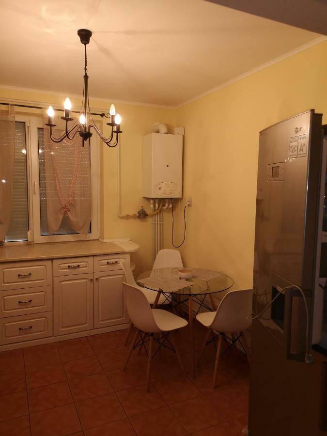 Chic Apartment Brăila Exterior photo